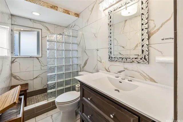 $2,525,000 | 1410 Ehupua Street, Honolulu, HI 96821