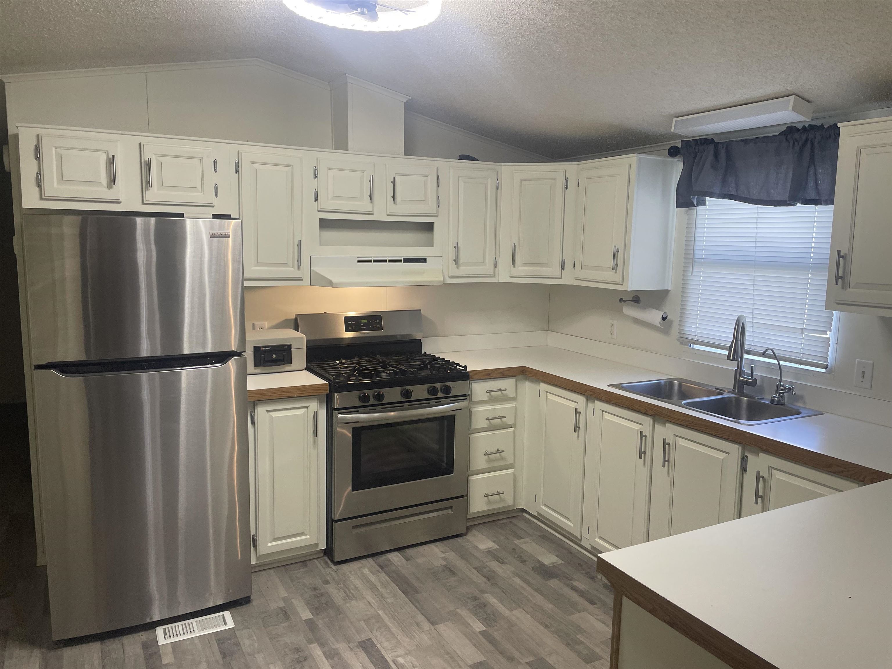 1203 Spring Circle Belvidere, IL 61008 - Photo 2 of 14