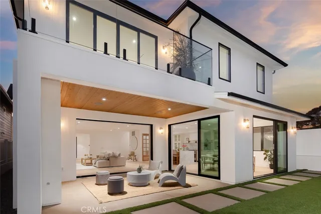 $3,998,000 | 121 Avenida Princesa, San Clemente, CA 92672