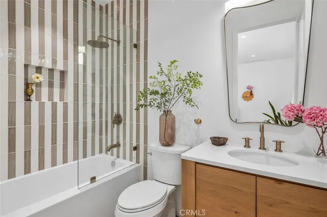 $3,998,000 | 121 Avenida Princesa, San Clemente, CA 92672