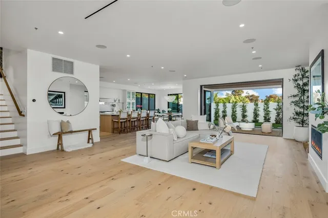 $3,998,000 | 121 Avenida Princesa, San Clemente, CA 92672