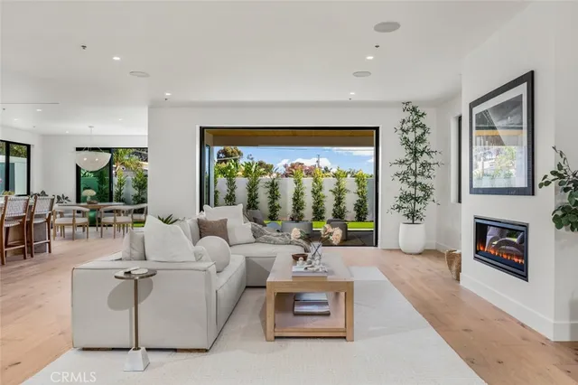 $3,998,000 | 121 Avenida Princesa, San Clemente, CA 92672