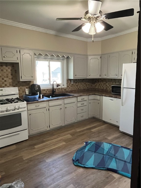 325 East 3rd Street Corning, NY 14830 - Photo 5 of 17 Large kitchen, can easily be an “eat-in kitchen”,