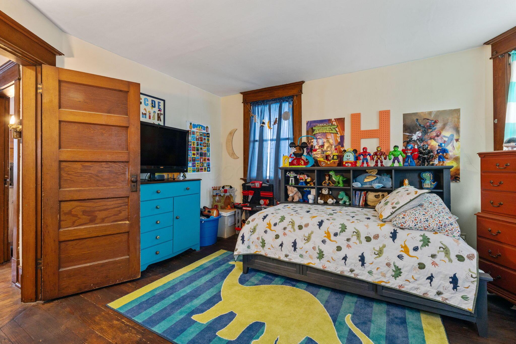 120 West Market Street Baltimore, OH 43105 - Photo 32 of 47 Bedroom 3 - 120 W Market Street, Baltimore, OH 43105