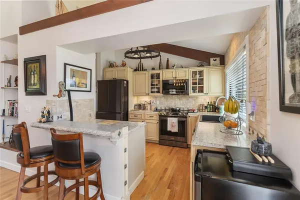 $755,000 | 999 Fairview Avenue, Mount Dora, FL 32757