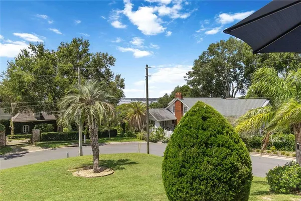 $755,000 | 999 Fairview Avenue, Mount Dora, FL 32757