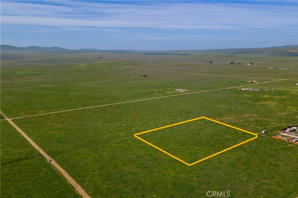 0 Bellflower Road Santa Margarita, CA 93453 - Photo 5 of 14 a view of a tennis court