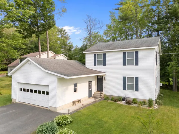 $395,000 | 135 Country Hill, Brattleboro, VT 05301