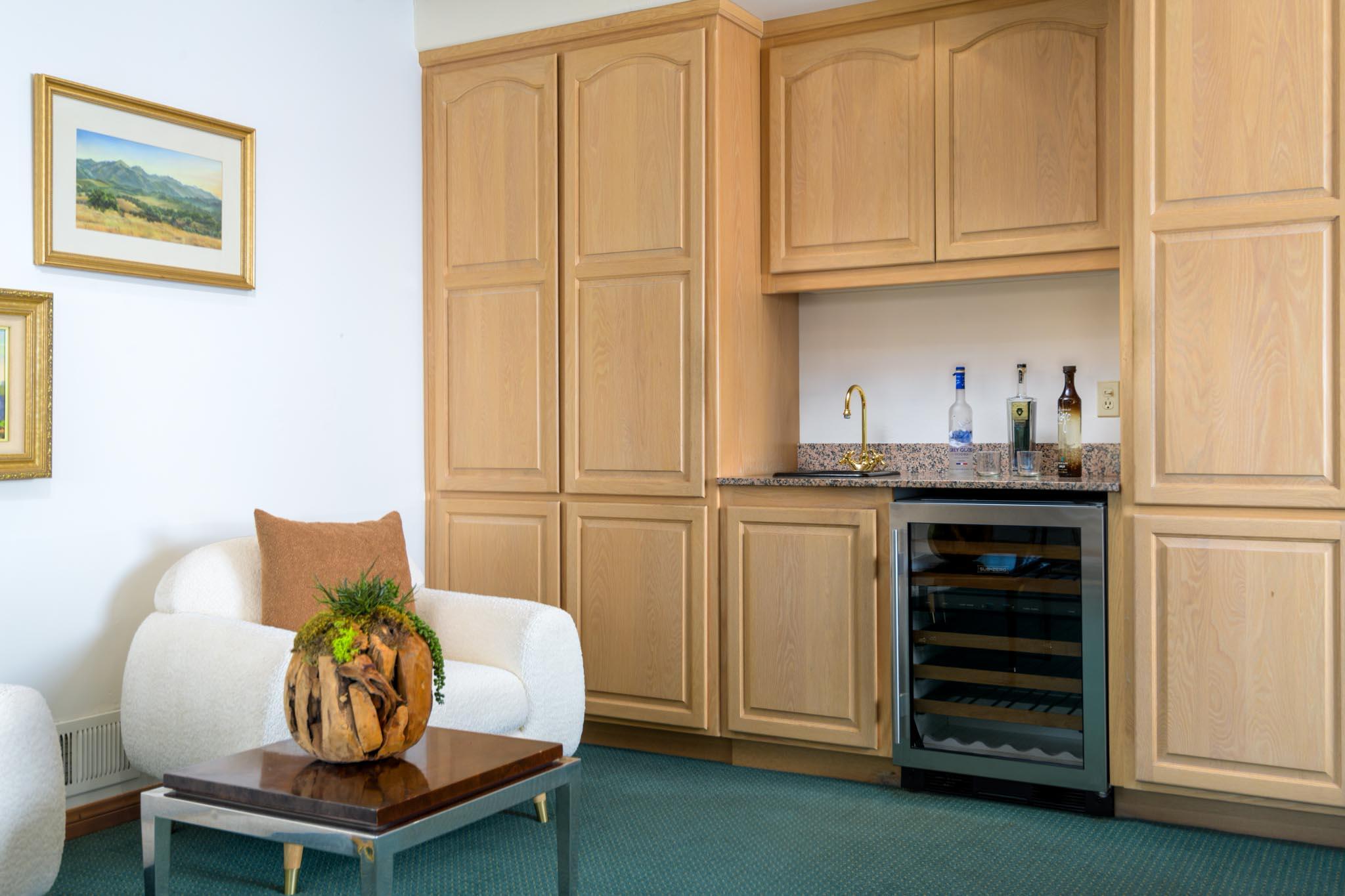 3770 Foothill Road Santa Barbara, CA 93105 - Photo 18 of 41 Wet Bar