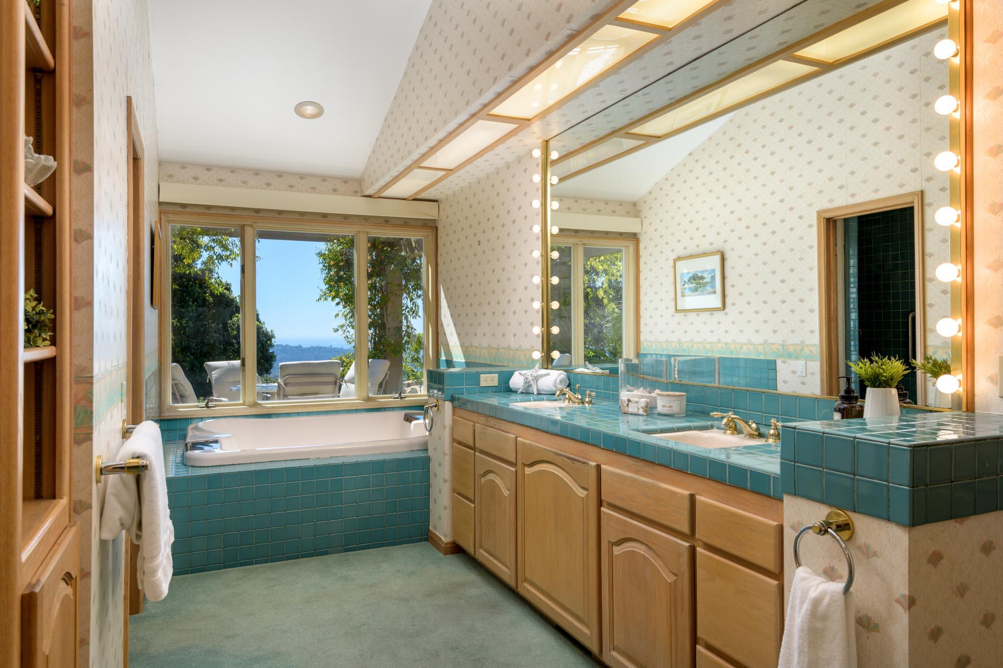 3770 Foothill Road Santa Barbara, CA 93105 - Photo 21 of 41 Primary Bathroom