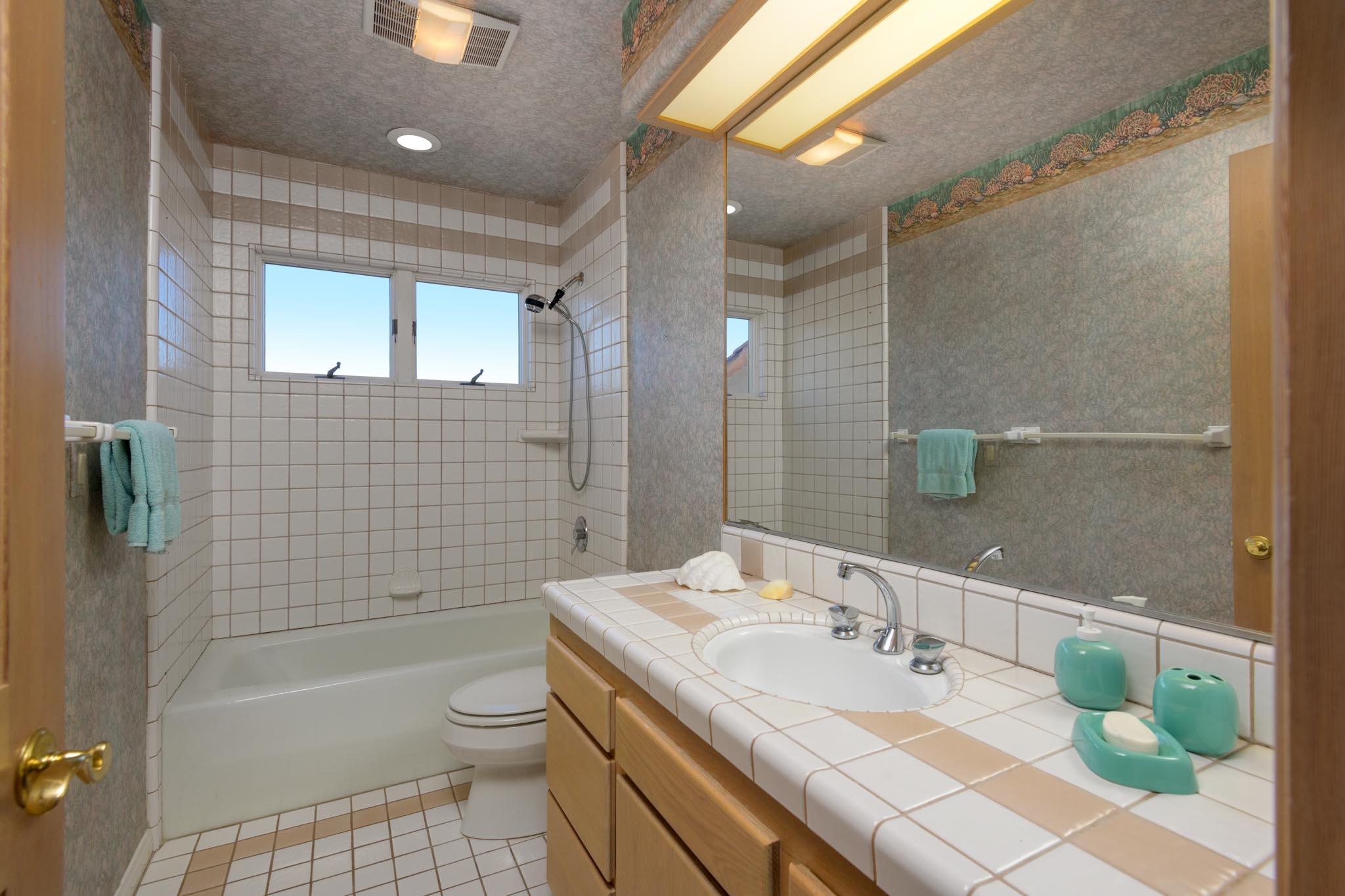 3770 Foothill Road Santa Barbara, CA 93105 - Photo 26 of 41 Bathroom 3