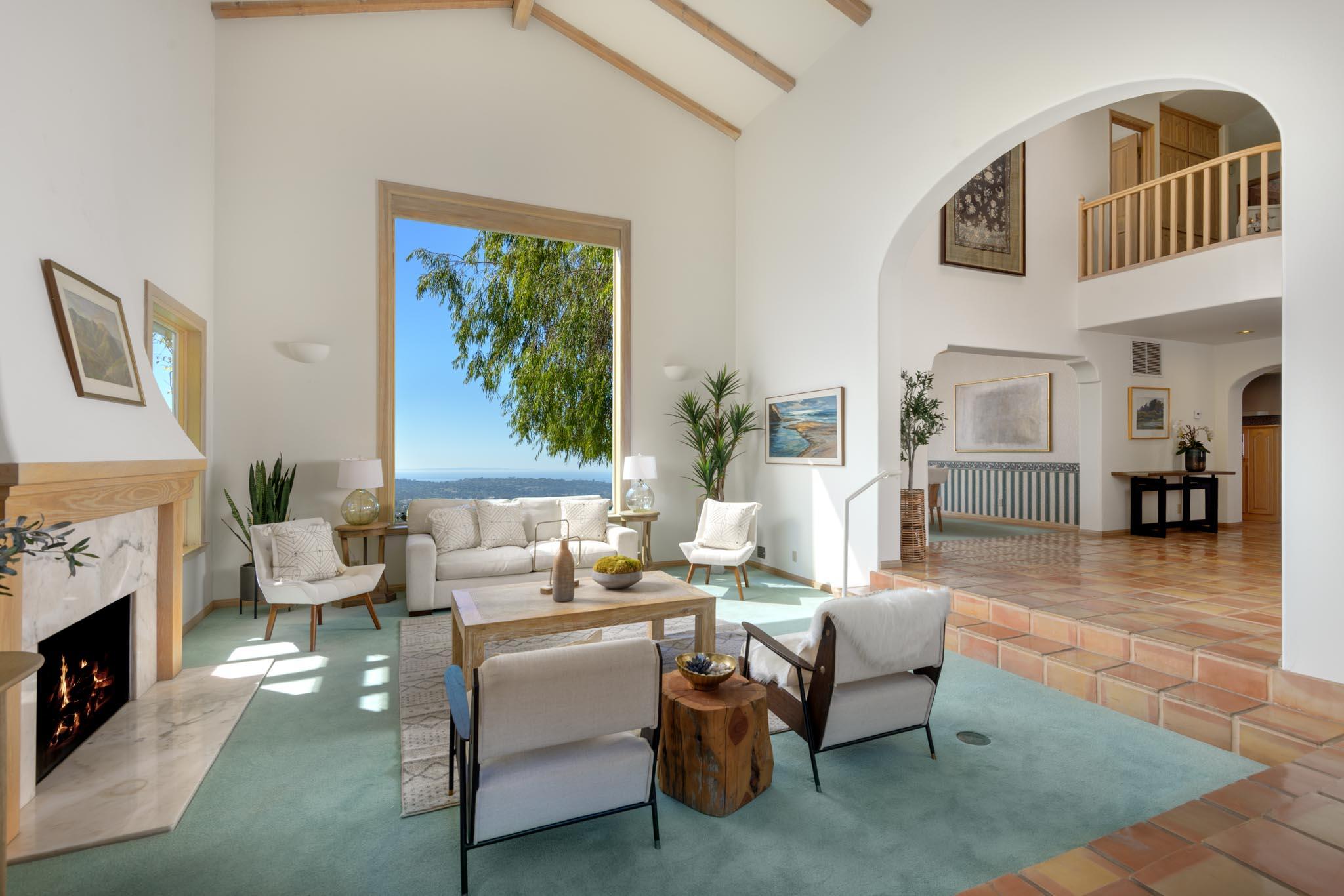 3770 Foothill Road Santa Barbara, CA 93105 - Photo 4 of 41 Living Room
