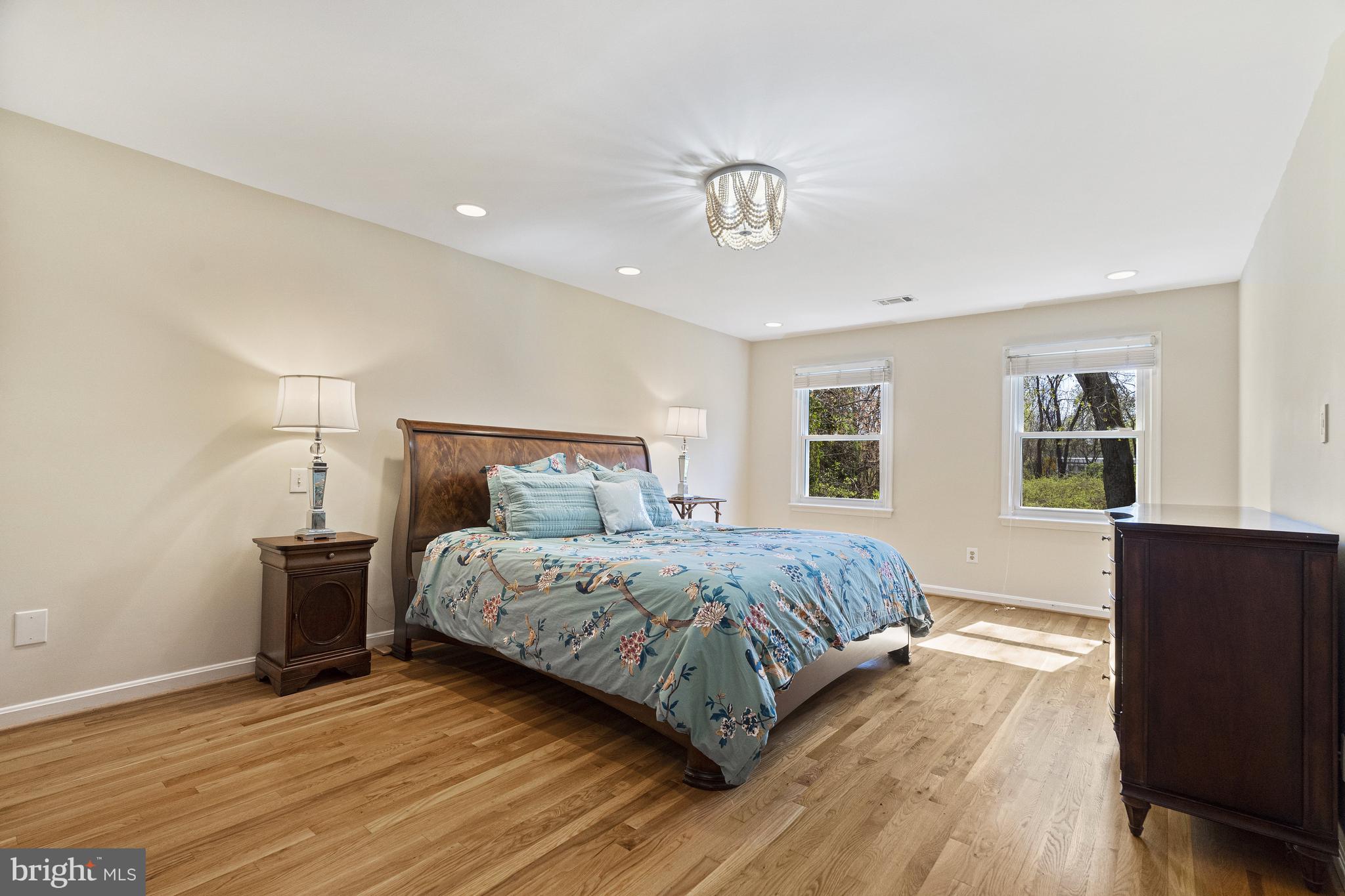 6303 Hunting Ridge Lane McLean, VA 22101 - Photo 17 of 47 Gallery Image 17