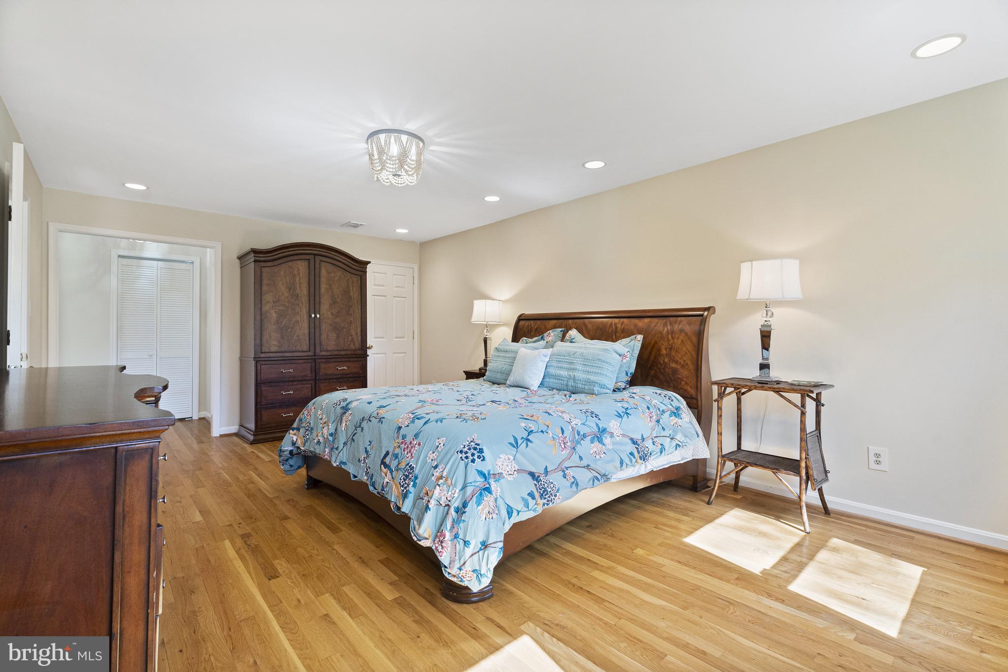 6303 Hunting Ridge Lane McLean, VA 22101 - Photo 18 of 47 Gallery Image 18
