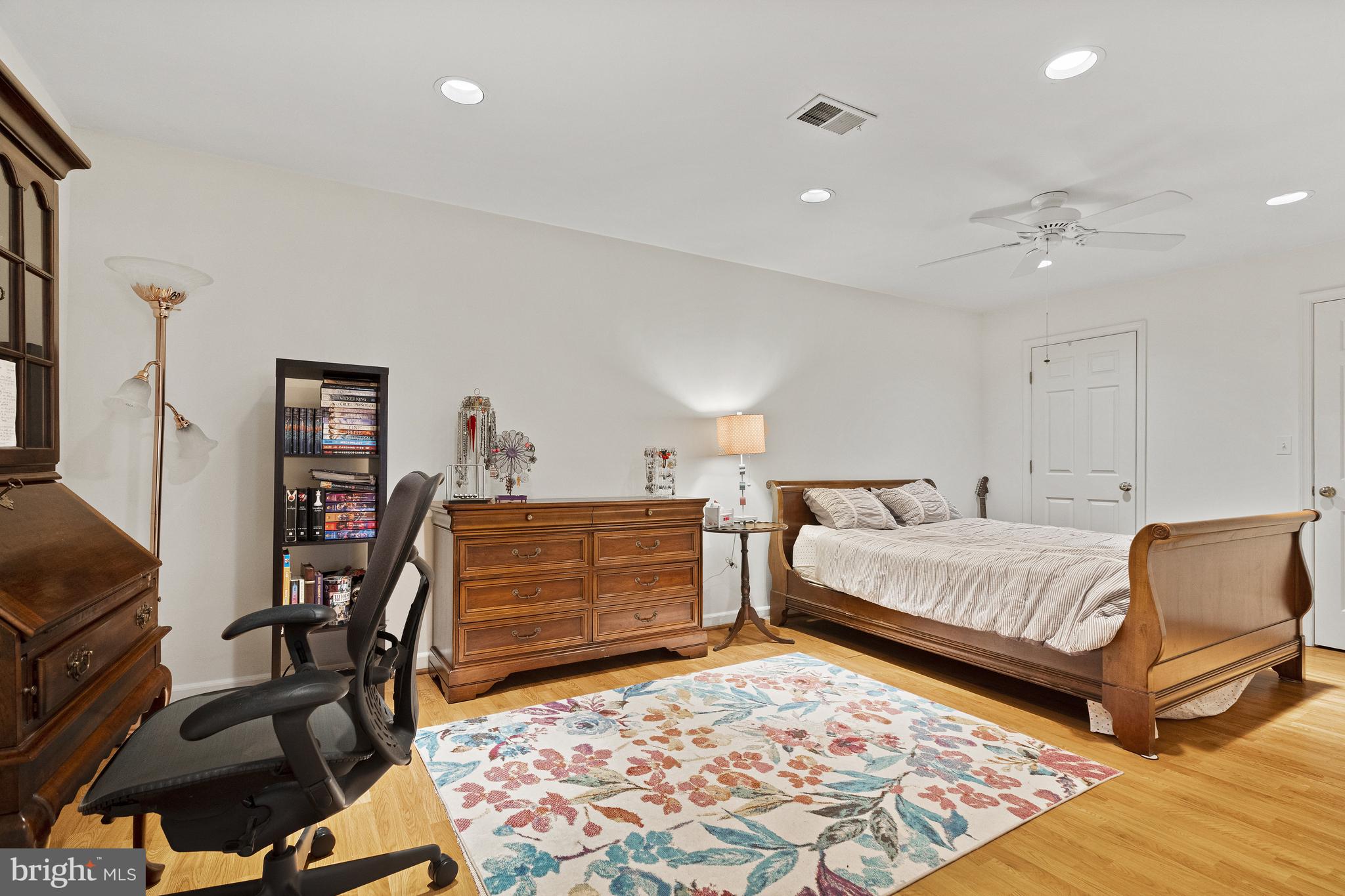 6303 Hunting Ridge Lane McLean, VA 22101 - Photo 29 of 47 Gallery Image 29