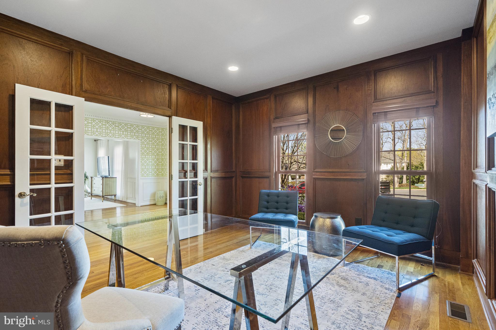 6303 Hunting Ridge Lane McLean, VA 22101 - Photo 4 of 47 Gallery Image 4