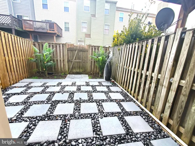 $2,200 | 2433 Wentworth Drive, Crofton, MD 21114