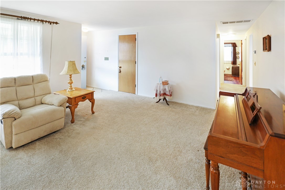4670 Powell Road Huber Heights, OH 45424 - Photo 13 of 32 Gallery Image 13