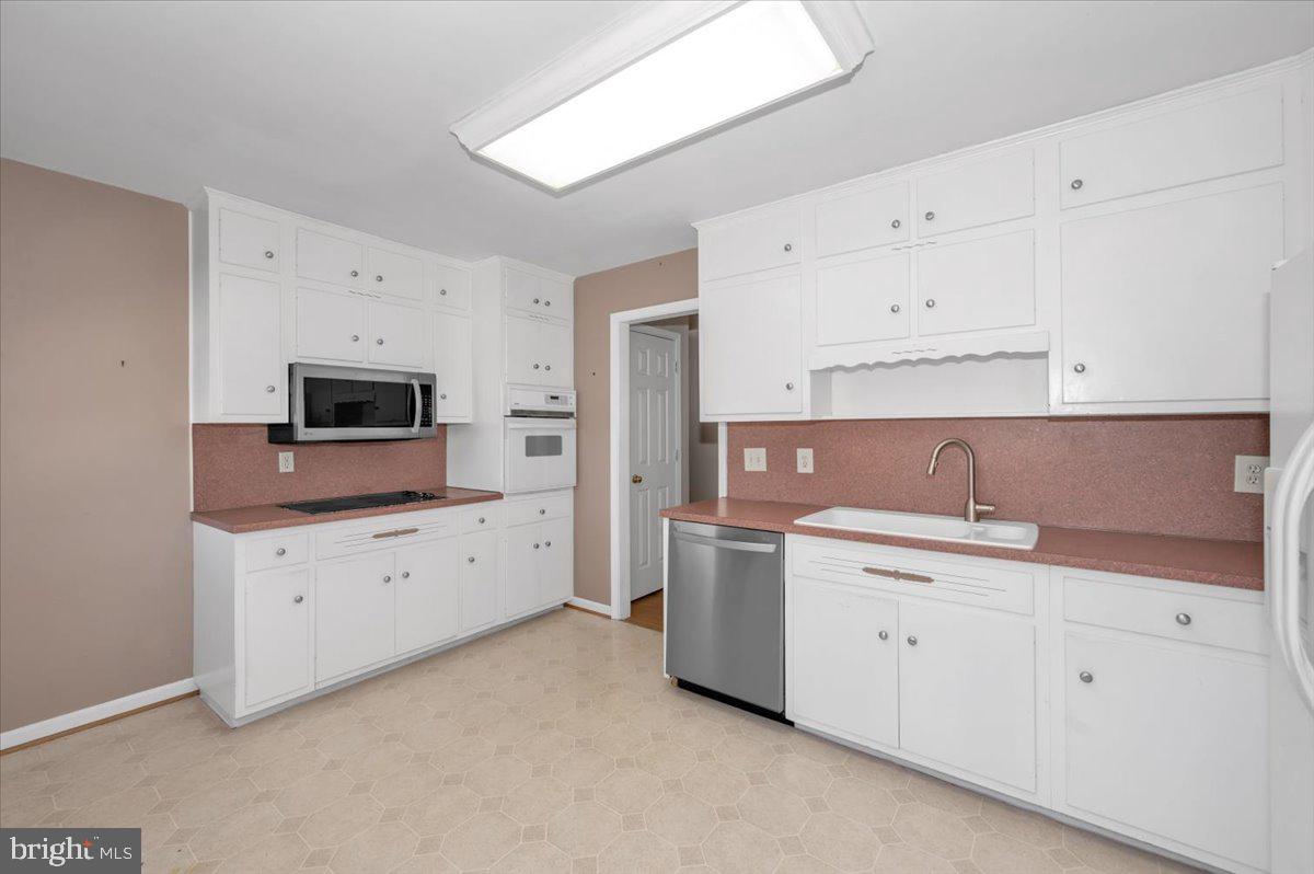 5536 Catholic Church Road Jefferson, MD 21755 - Photo 11 of 67 Kitchen