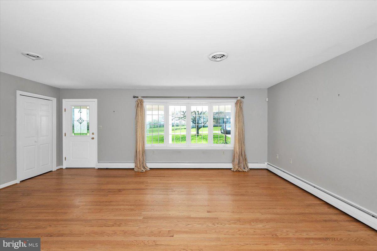 5536 Catholic Church Road Jefferson, MD 21755 - Photo 7 of 67 Dining Room