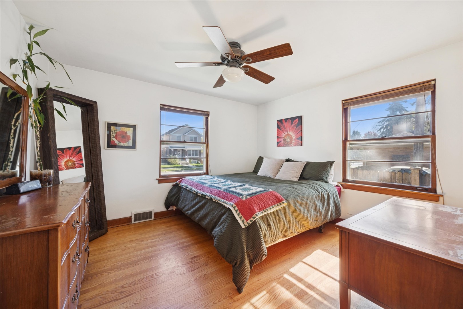 3334 Prairie Avenue Brookfield, IL 60513 - Photo 8 of 18 a bedroom with a bed and a flat screen tv