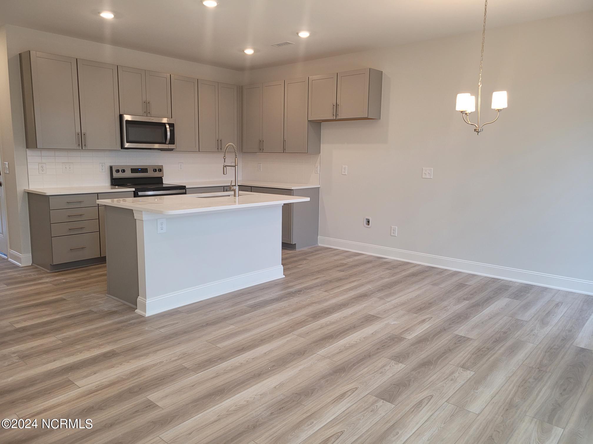 3605 Tarmac Road, Unit EP 118 Wilson, NC 27896 - Photo 5 of 25 Living Space