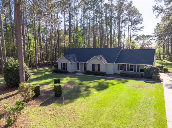 $339,900 | 180 Heritage Circle, Blackshear, GA 31516