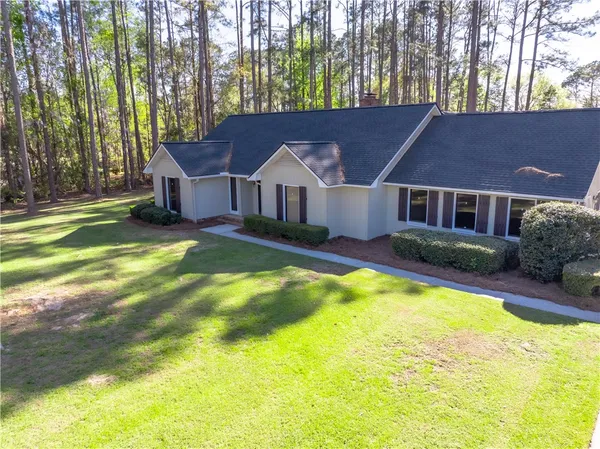 $339,900 | 180 Heritage Circle, Blackshear, GA 31516