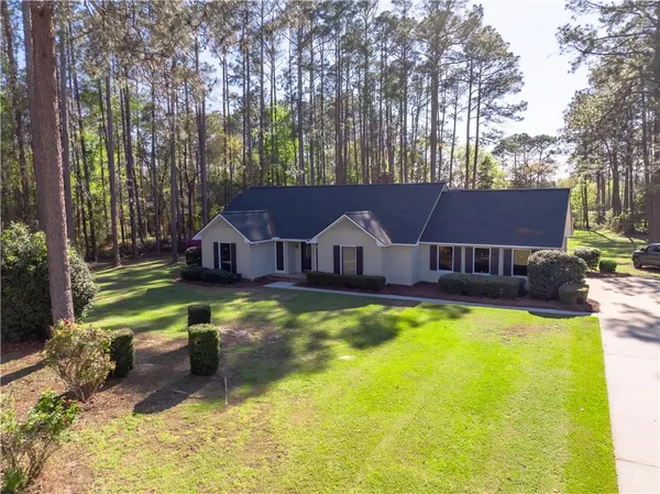 $339,900 | 180 Heritage Circle, Blackshear, GA 31516