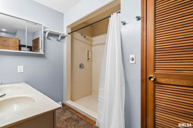 $295,000 | 509 Wingate Drive, Sherman, IL 62684