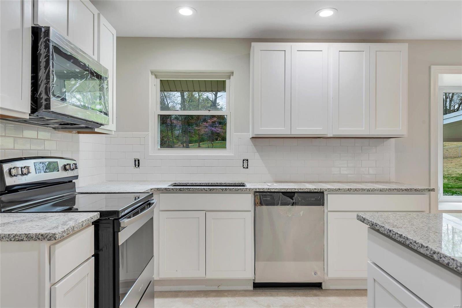 852 Ricewood Drive St. Louis, MO 63129 - Photo 12 of 26 Gallery Image 12