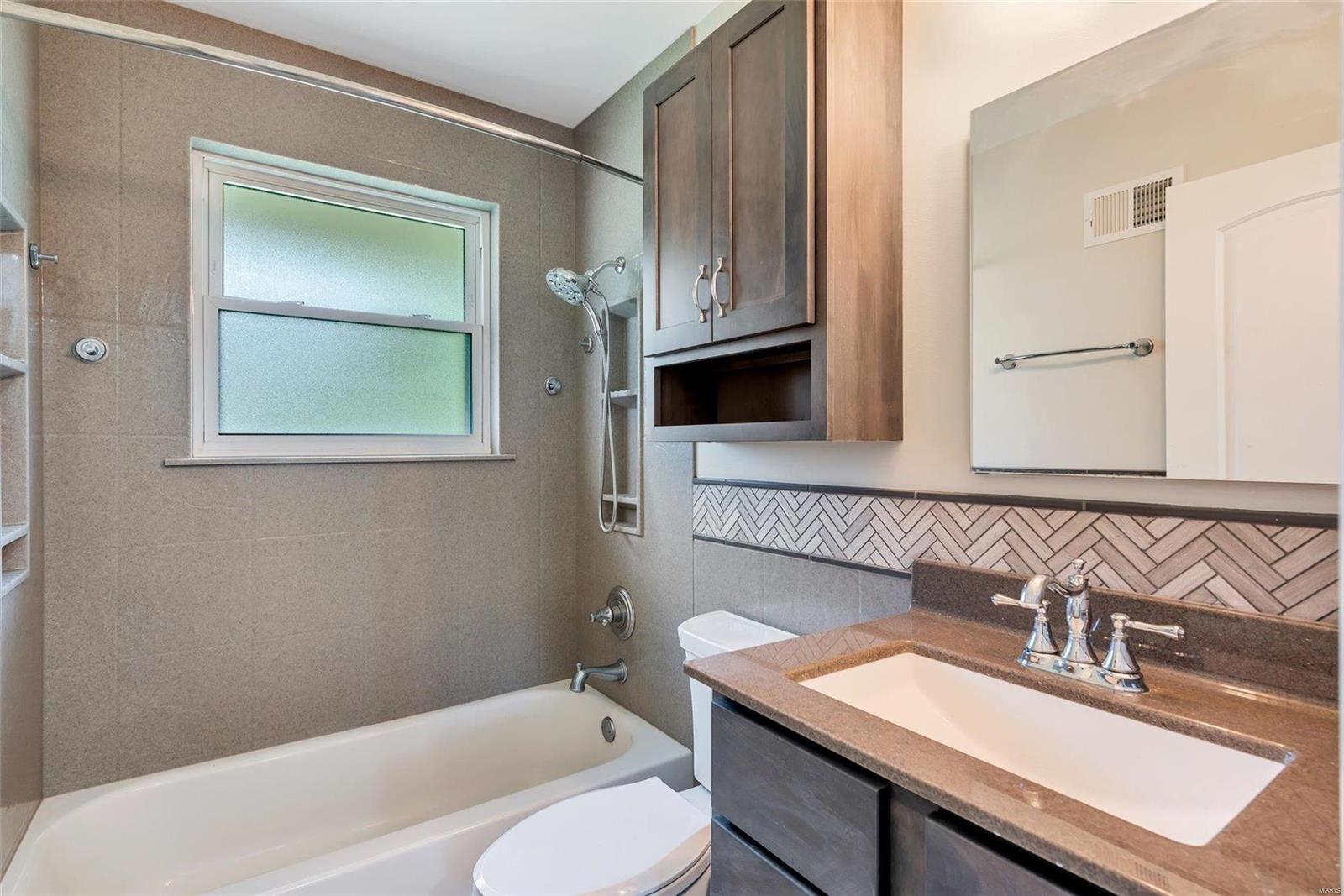 852 Ricewood Drive St. Louis, MO 63129 - Photo 17 of 26 Gallery Image 17