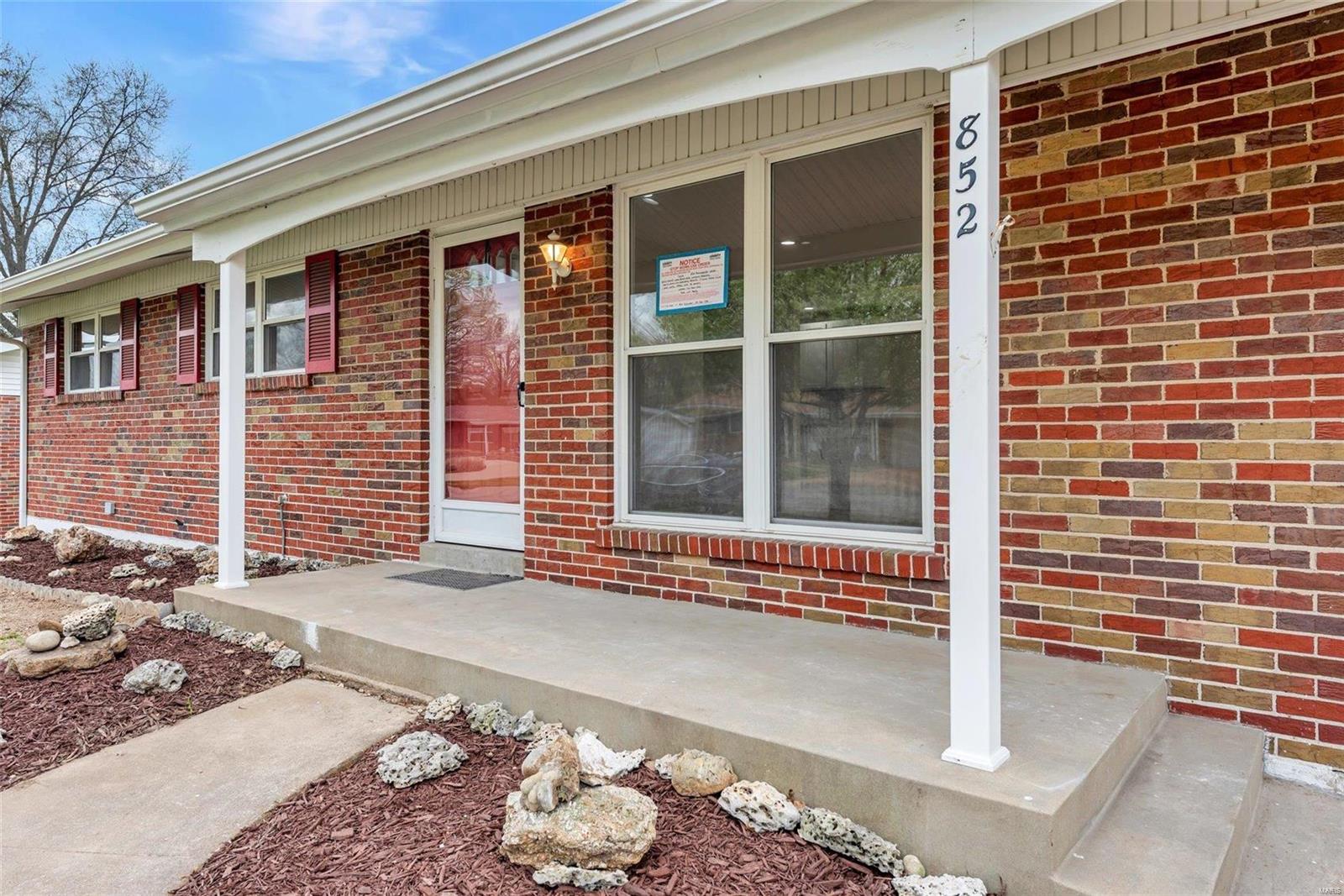 852 Ricewood Drive St. Louis, MO 63129 - Photo 4 of 26 Gallery Image 4