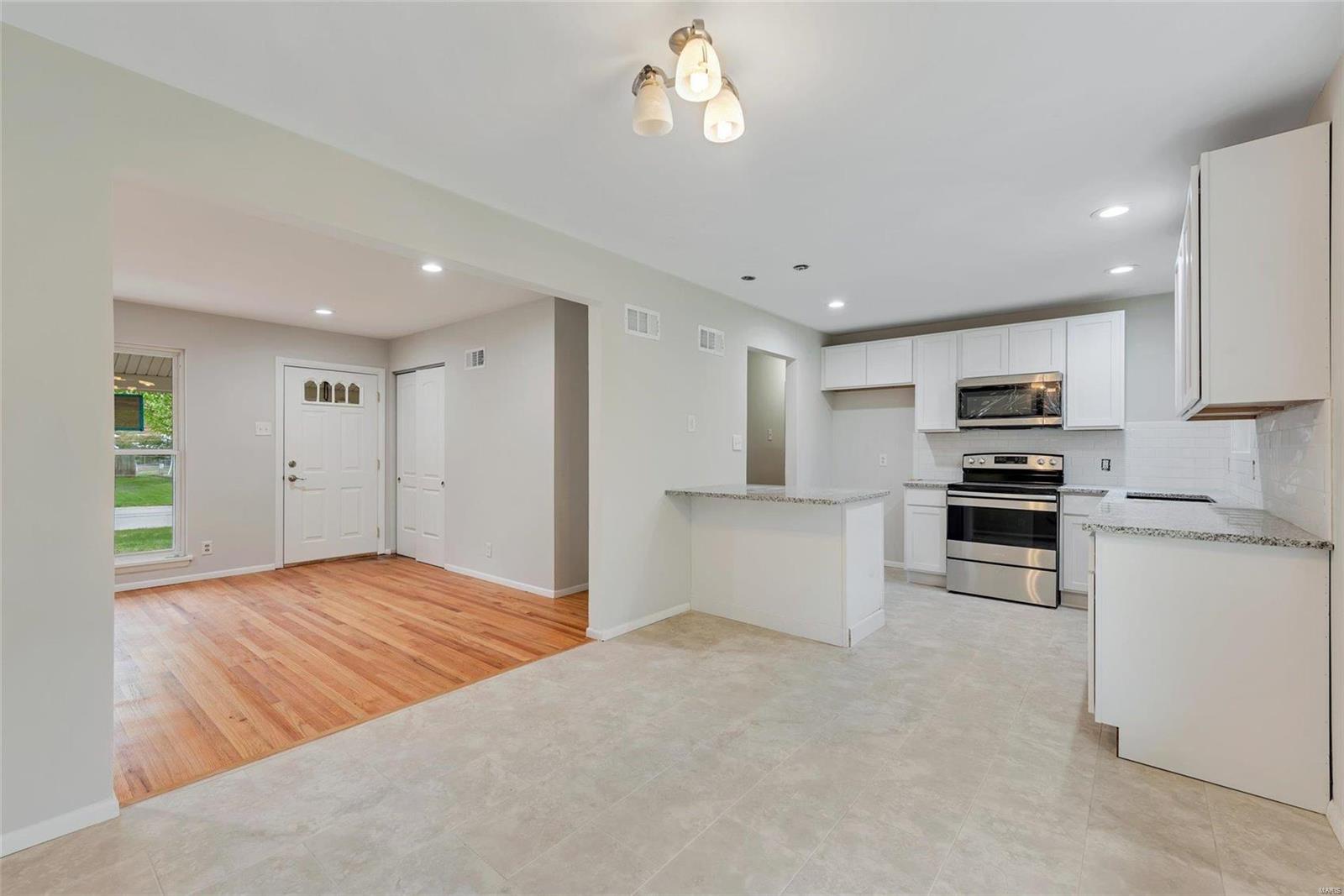 852 Ricewood Drive St. Louis, MO 63129 - Photo 10 of 26 Gallery Image 10