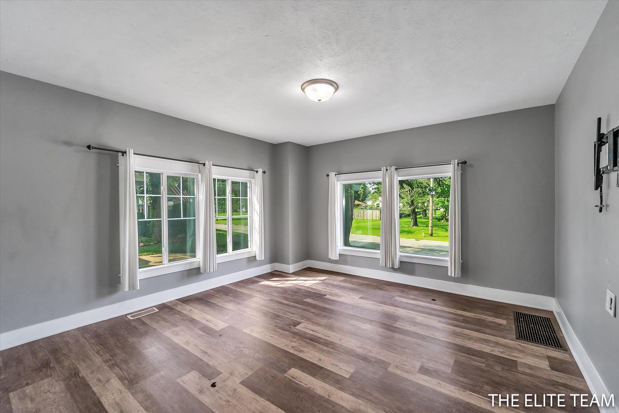 330 West State Road Hastings, MI 49058 - Photo 11 of 36 11-330-W-State-Rd-WindowStill-Real-Estat