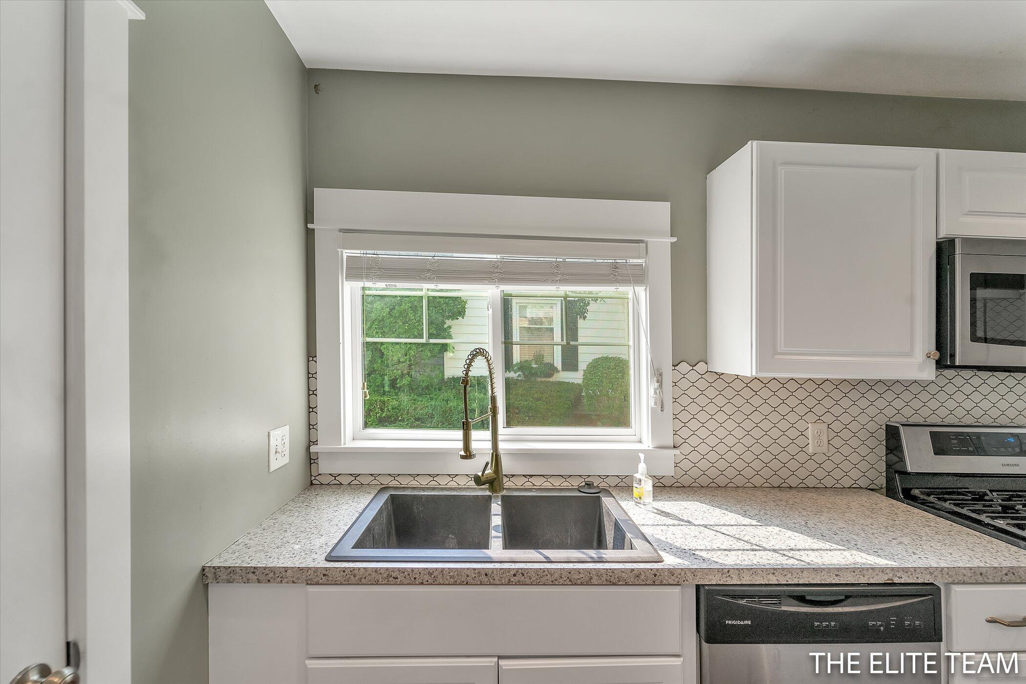 330 West State Road Hastings, MI 49058 - Photo 14 of 36 14-330-W-State-Rd-WindowStill-Real-Estat