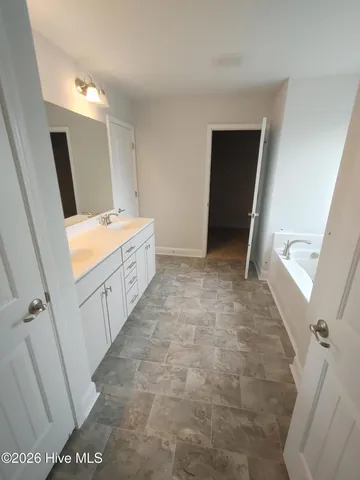 $425,850 | 805 Hidden Brg Drive, Jacksonville, NC 28546