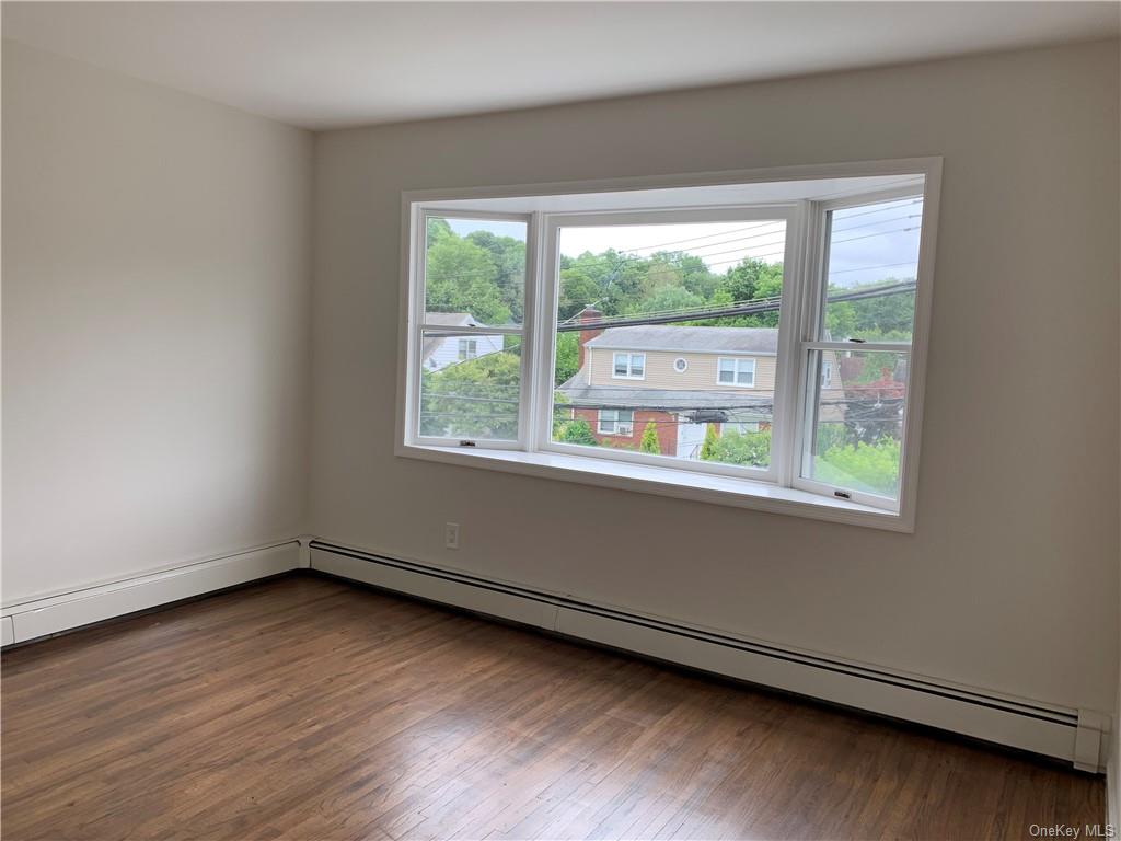 492 Main Street West Harrison, NY 10604 - Photo 4 of 10 Spacious and Bright