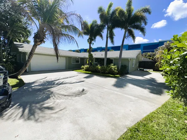 $659,000 | 4796 Southeast Manatee Terrace, Stuart, FL 34997
