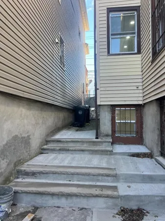 $925,000 | 345 Summer Avenue, Newark, NJ 07104