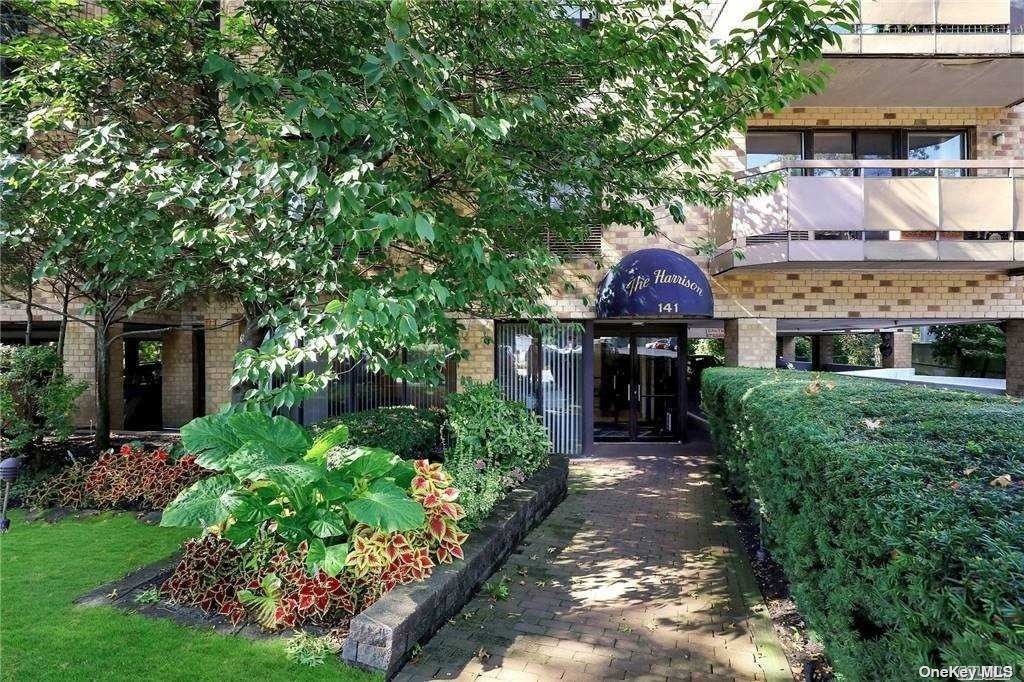 141 Great Neck Road, Unit 5C Great Neck, NY 11021 - Photo 1 of 1