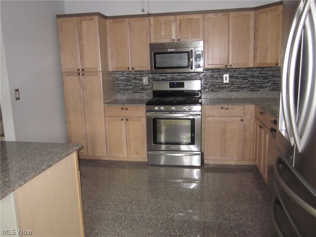 20426 Boston Road Strongsville, OH 44149 - Photo 9 of 33 Gallery Image 9