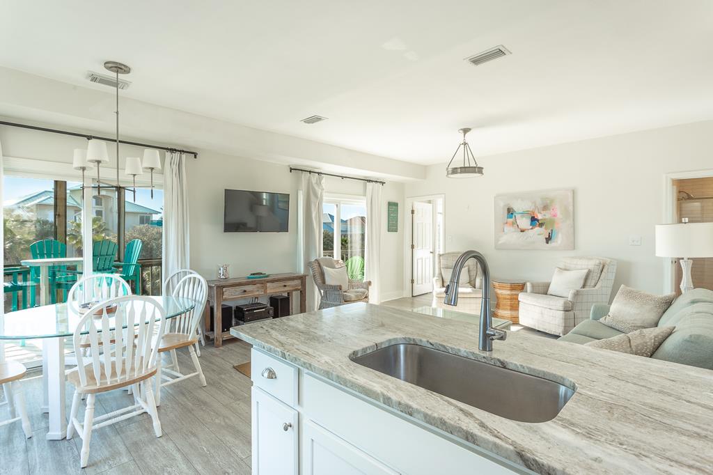1740 Magnolia Road Eastpoint, FL 32328 - Photo 10 of 53
