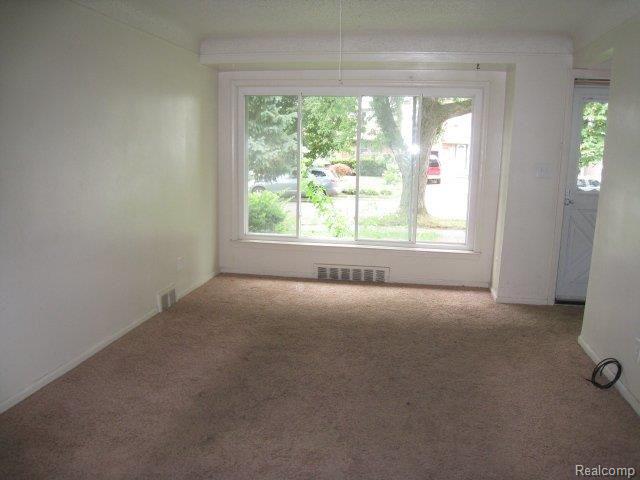 683 Sherbourne Street Inkster, MI 48141 - Photo 8 of 10 Interior