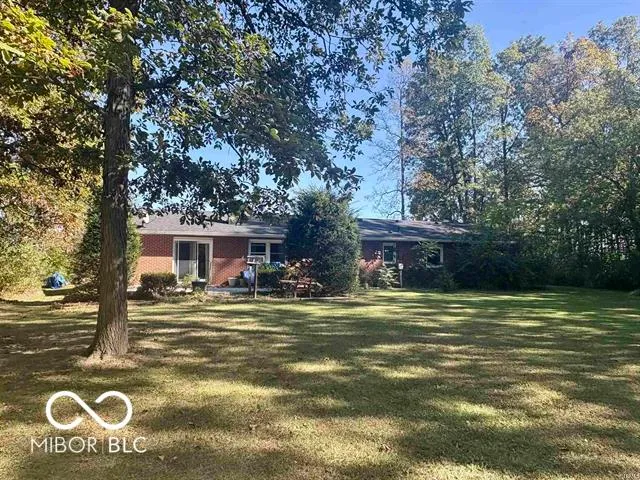 $235,000 | 1301 North County Road 650 East, Selma, IN 47383