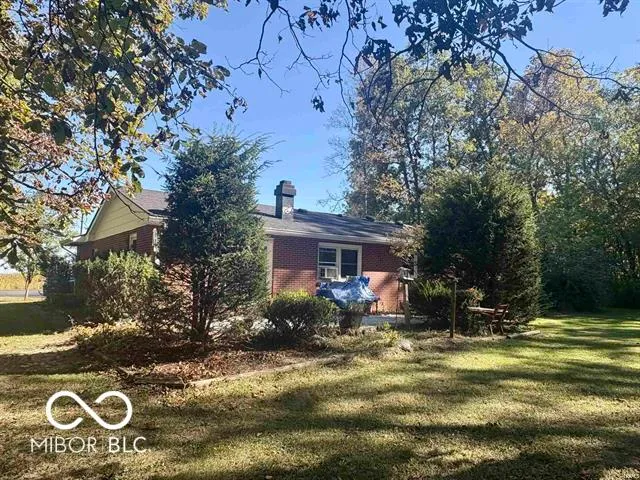 $235,000 | 1301 North County Road 650 East, Selma, IN 47383