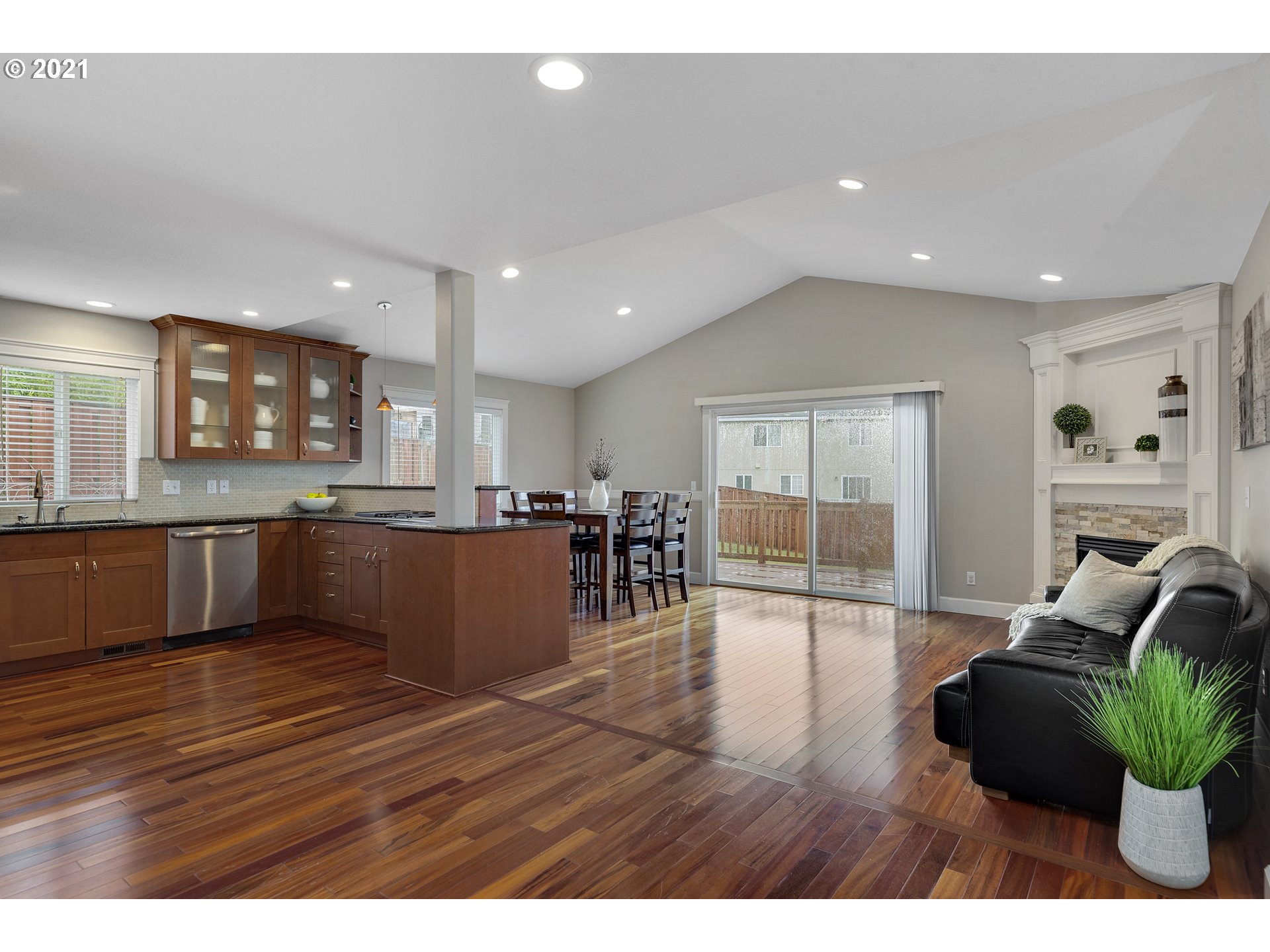 15170 Southeast Aston Loop Portland, OR 97236 - Photo 8 of 32 Gallery Image 8