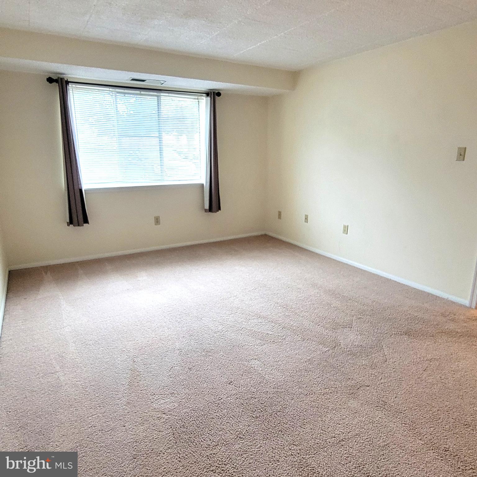 995 Heather Ridge Drive, Unit 4D Frederick, MD 21702 - Photo 7 of 8 Gallery Image 7