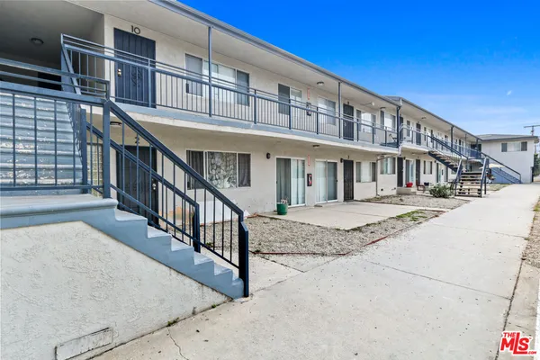 $2,845,000 | 1044 West 110th Street, Los Angeles, CA 90044