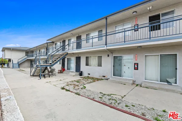 $2,845,000 | 1044 West 110th Street, Los Angeles, CA 90044